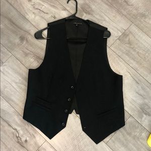 Theory vest